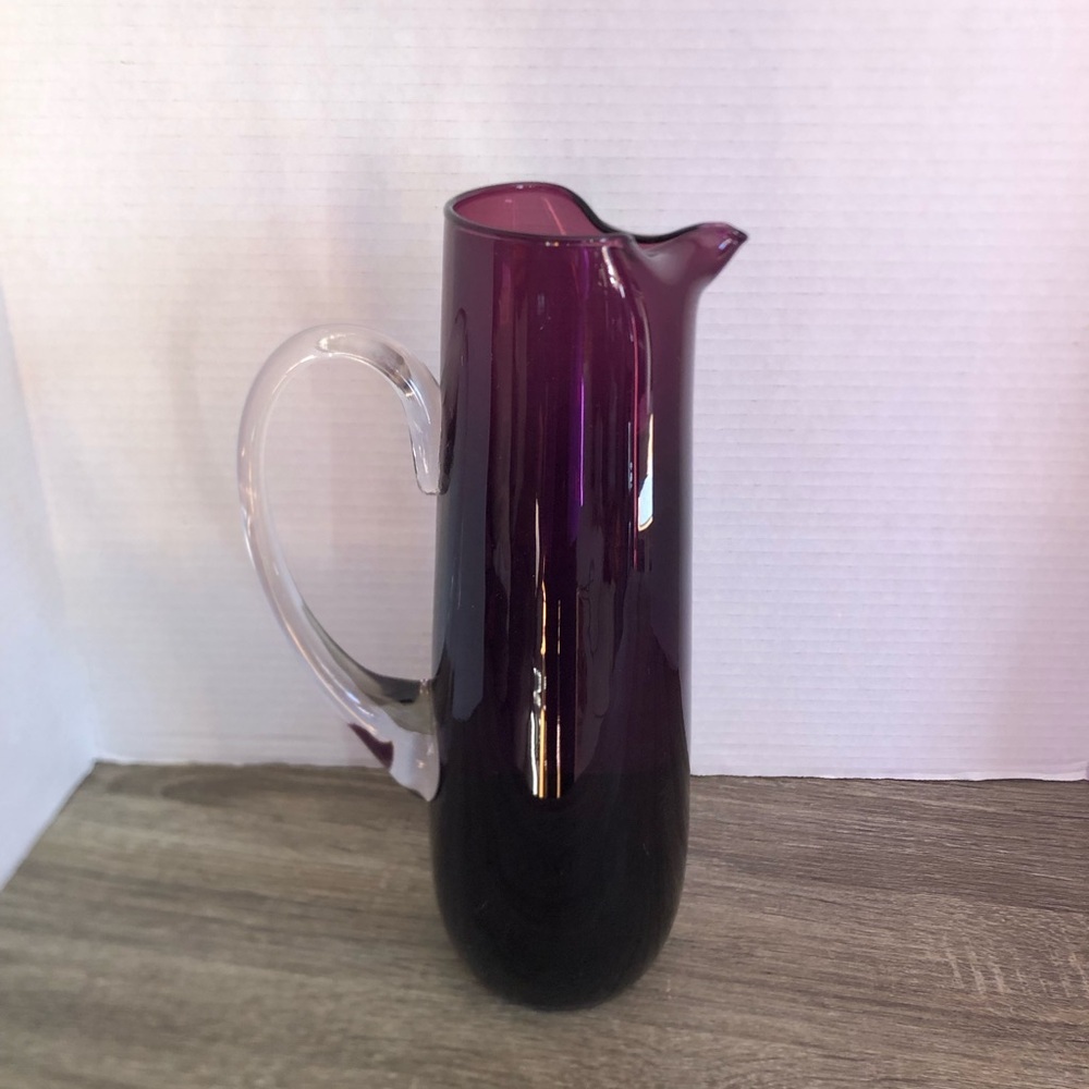 Vtg Hand Blown Amethyst Glass Pitcher - Picture 5 of 16